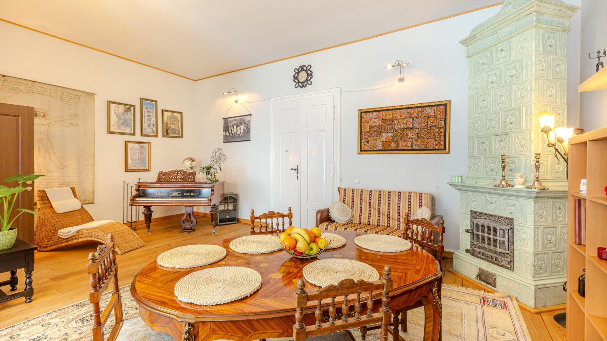 A Piece Of History Guesthouse 布拉索夫 外观 照片